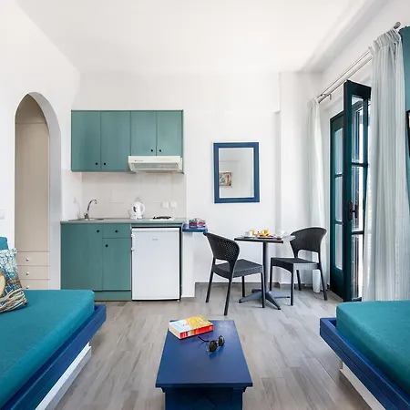 Chantaloukas Apartment *
